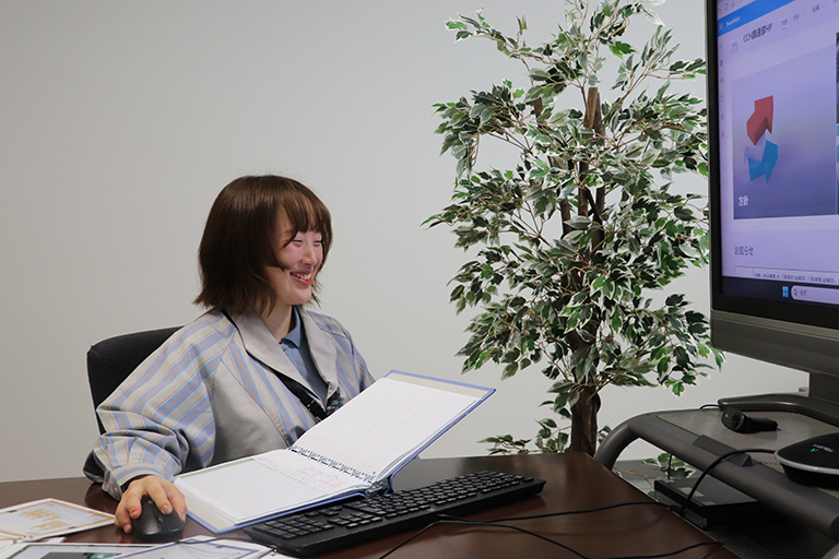 データを入力している様子