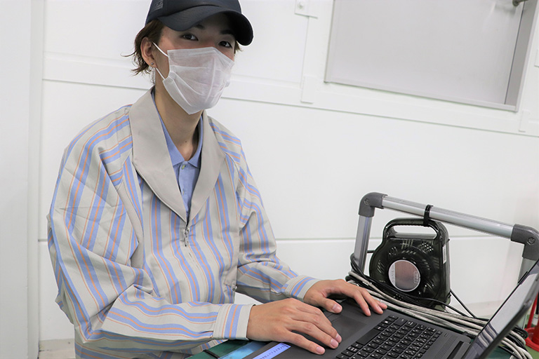 PCでの作業の様子